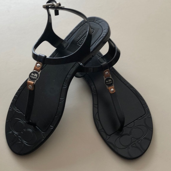 new coach sandals